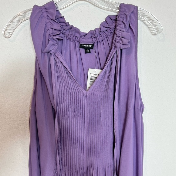 TORRID SLEEVELESS DUSTY LAVENEDER WOMEN BLOUSE PLUS SIZE 2 OR 2X BRAND NEW - Picture 5 of 6